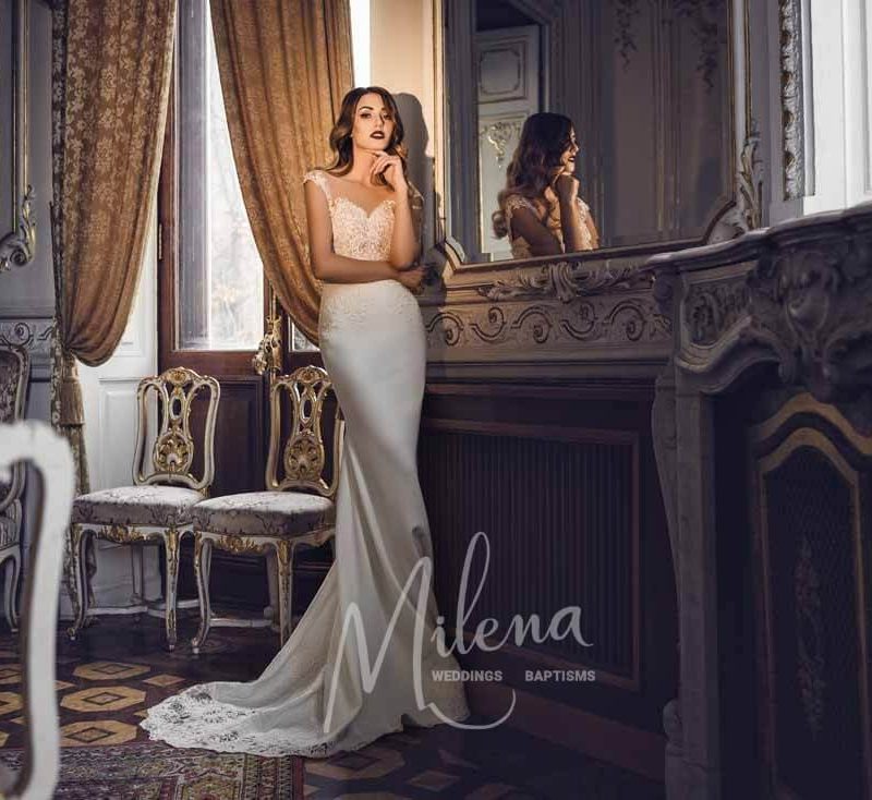 Νυφικό με δαντέλα και ρασμίρ